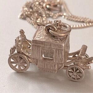 Vintage Silver Stagecoach Wagon Charm Pendant Necklace in excellent condition